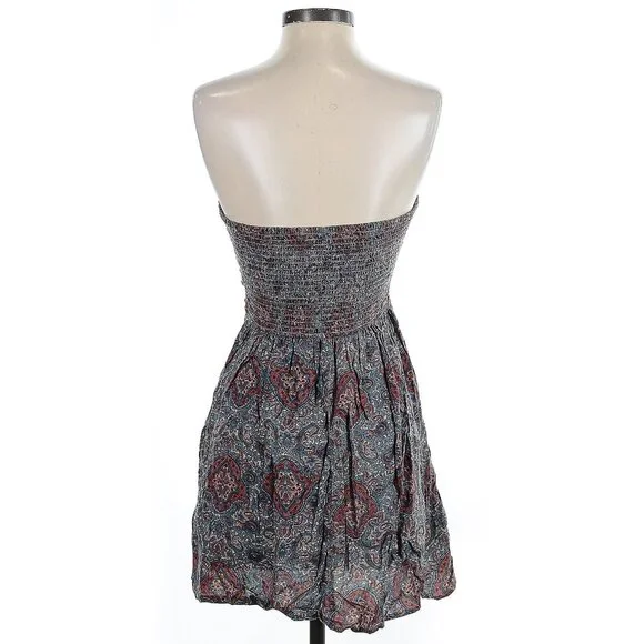 THE VAMPIRE DIARIES ELENA GILBERT EUC RARE - Picture 3 of 3